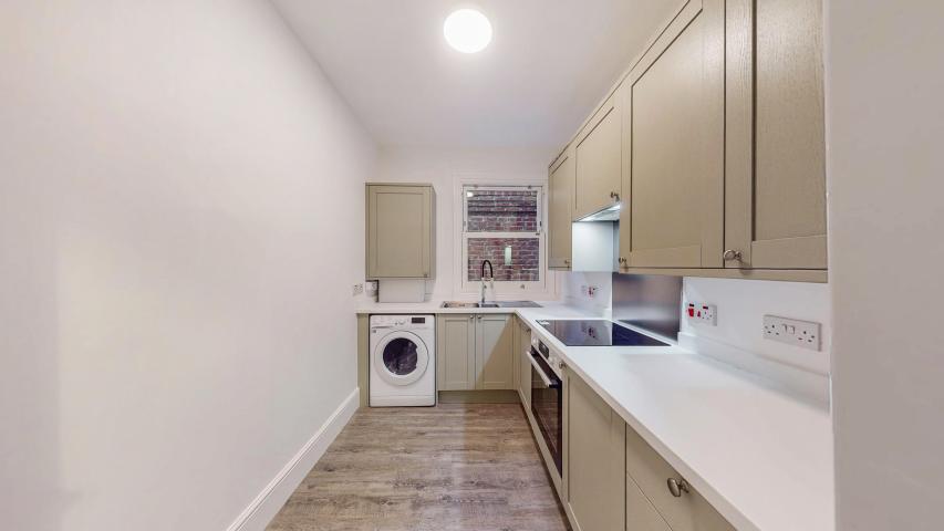 			2 Bedroom, 2 bath, 1 reception Flat			 Minster Road, West Hampstead